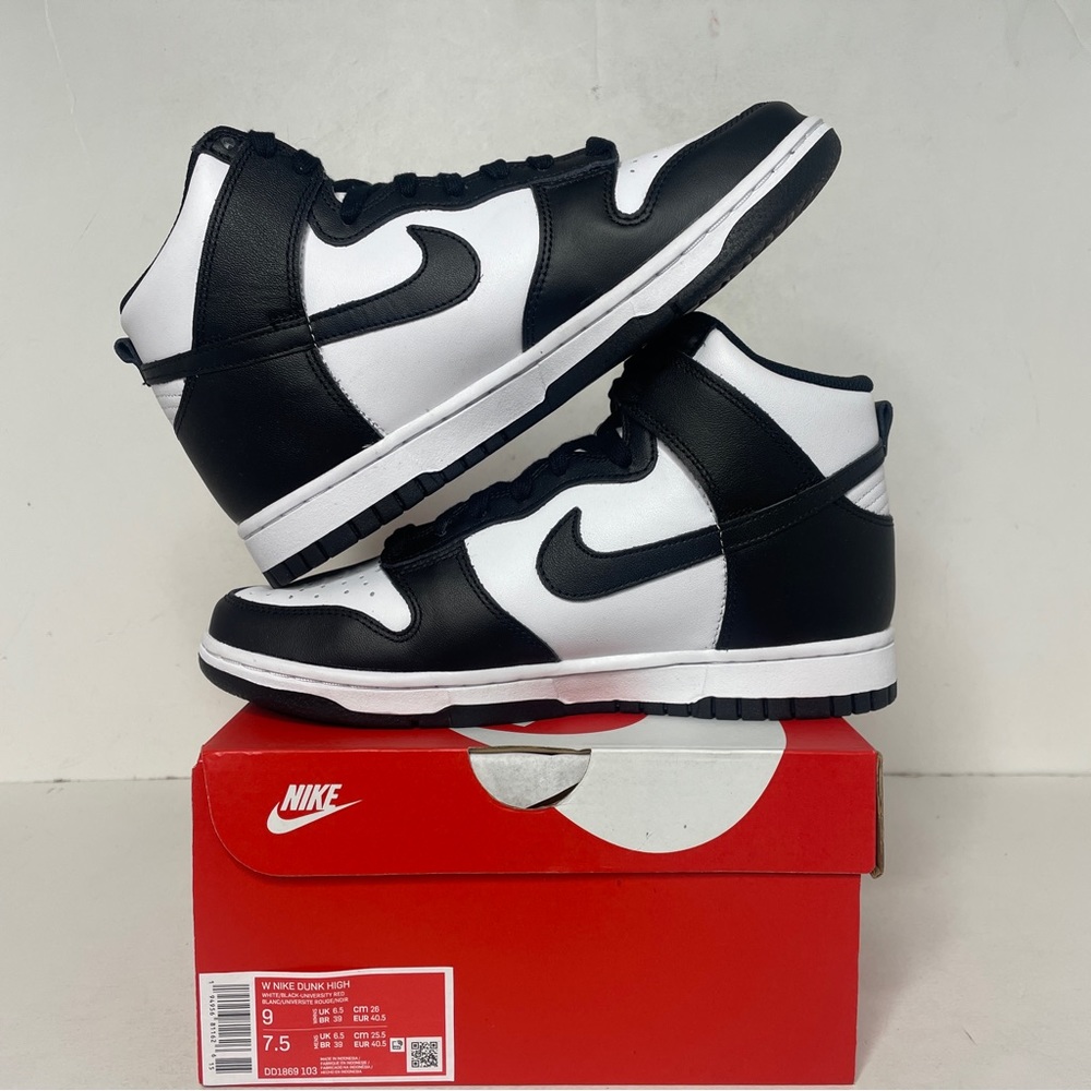Nike Dunk High WMNS “Panda/Black White” 2022 - Picture 3 of 4